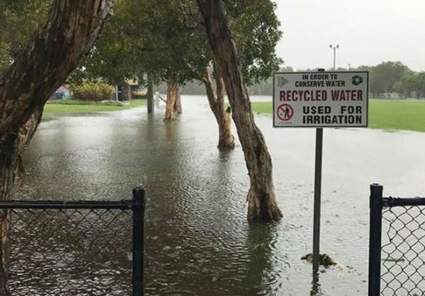Сильный дождь вызвал потоп в австралийском городе Байрон-Бей