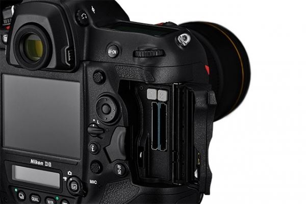 Nikon анонсировали флагманскую камеру D6