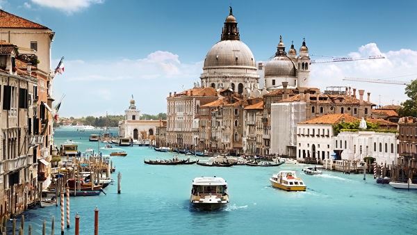 <br />
Отельер рассказал, как наводнение отразилось на туризме в Венеции<br />
